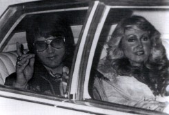 1976 Oct 14_Leaving Graceland with Linda Thompson.jpg